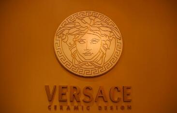 versace是什么品牌(versace是什么牌子的香水多少钱)