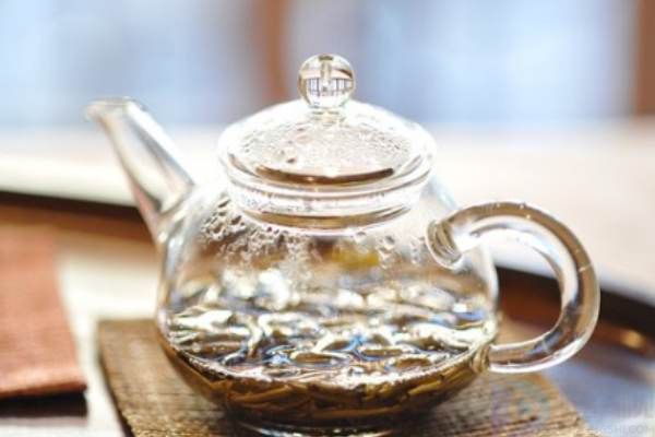 玻璃茶具怎么使用(玻璃茶具清洁方法)
