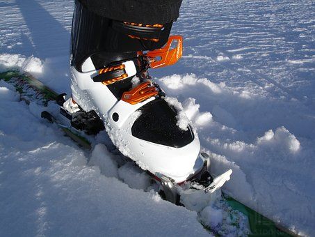 滑雪鞋如何穿